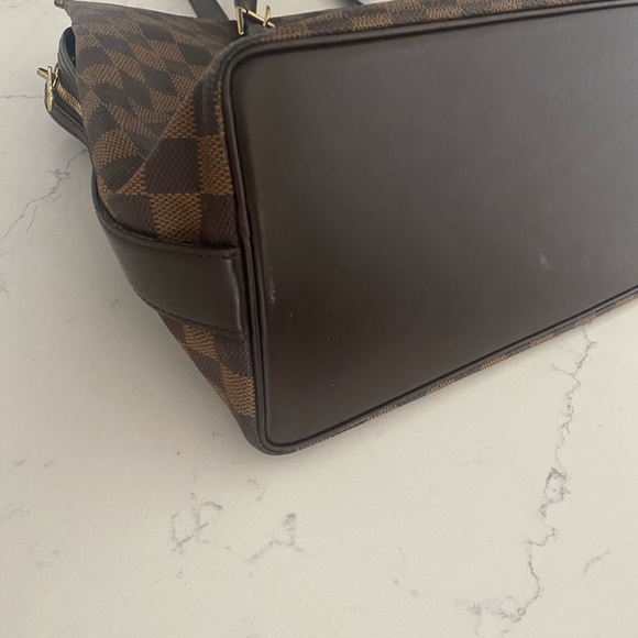 Authenticated Louis Vuitton Chelsea Zip Tote in Damier Ébène - Picture 7 of 11